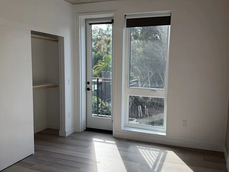 Rainford Apartments — Photo 199