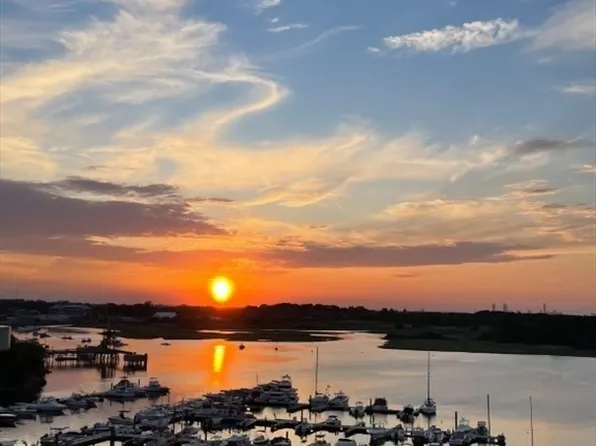 200 Cove Way Unit 301, Quincy, MA 02169