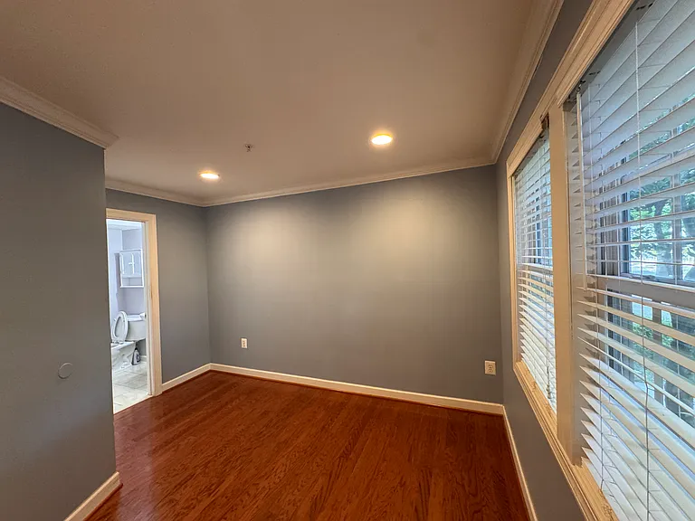 3670 Carriage Hill Dr — Photo 10