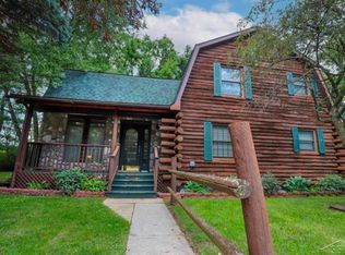 1910 N Neiner Rd, Sanford, MI 48657