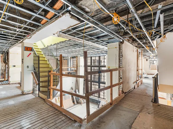 5 Tudor City Place image 16 of 23