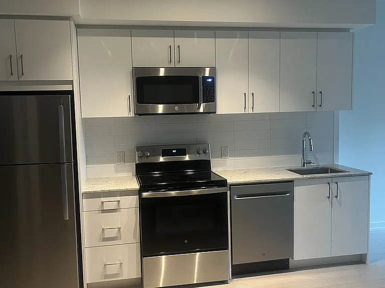 4010 Eglinton Ave W #413 — Photo 2