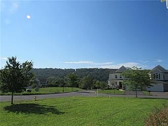 3rd image of 834 Baden Ct