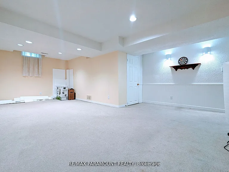 37 Wickstead Ct — Photo 28