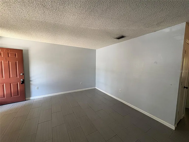 411 Garden Dr #1 — Photo 8