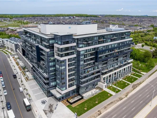 395 Dundas St W #801, Oakville, ON L6M 4L9