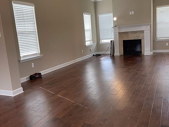 4th image of 3522 Marion Ln