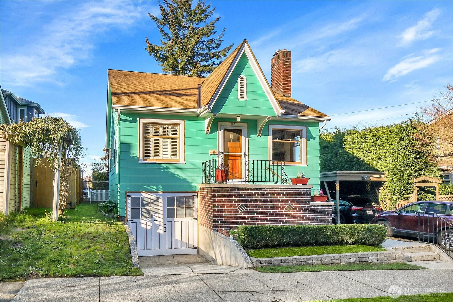 108 Newell Street photo 1