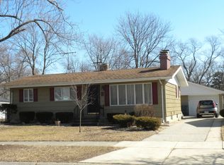 56 Arrowhead Dr, Thornton, IL