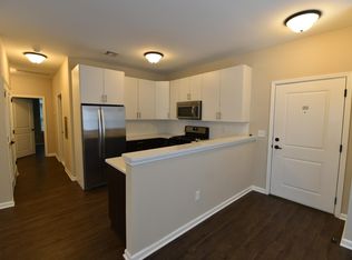197 W Scott Ave #103, Rahway, NJ 07065