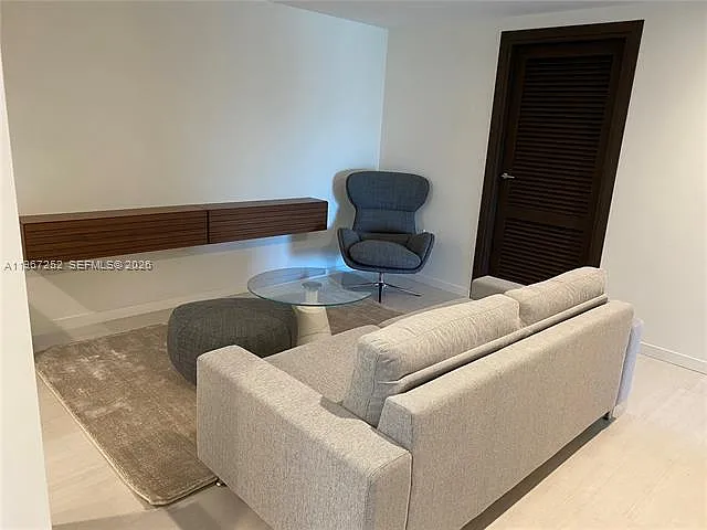 Building Photo - 1000 Brickell Plz #4506