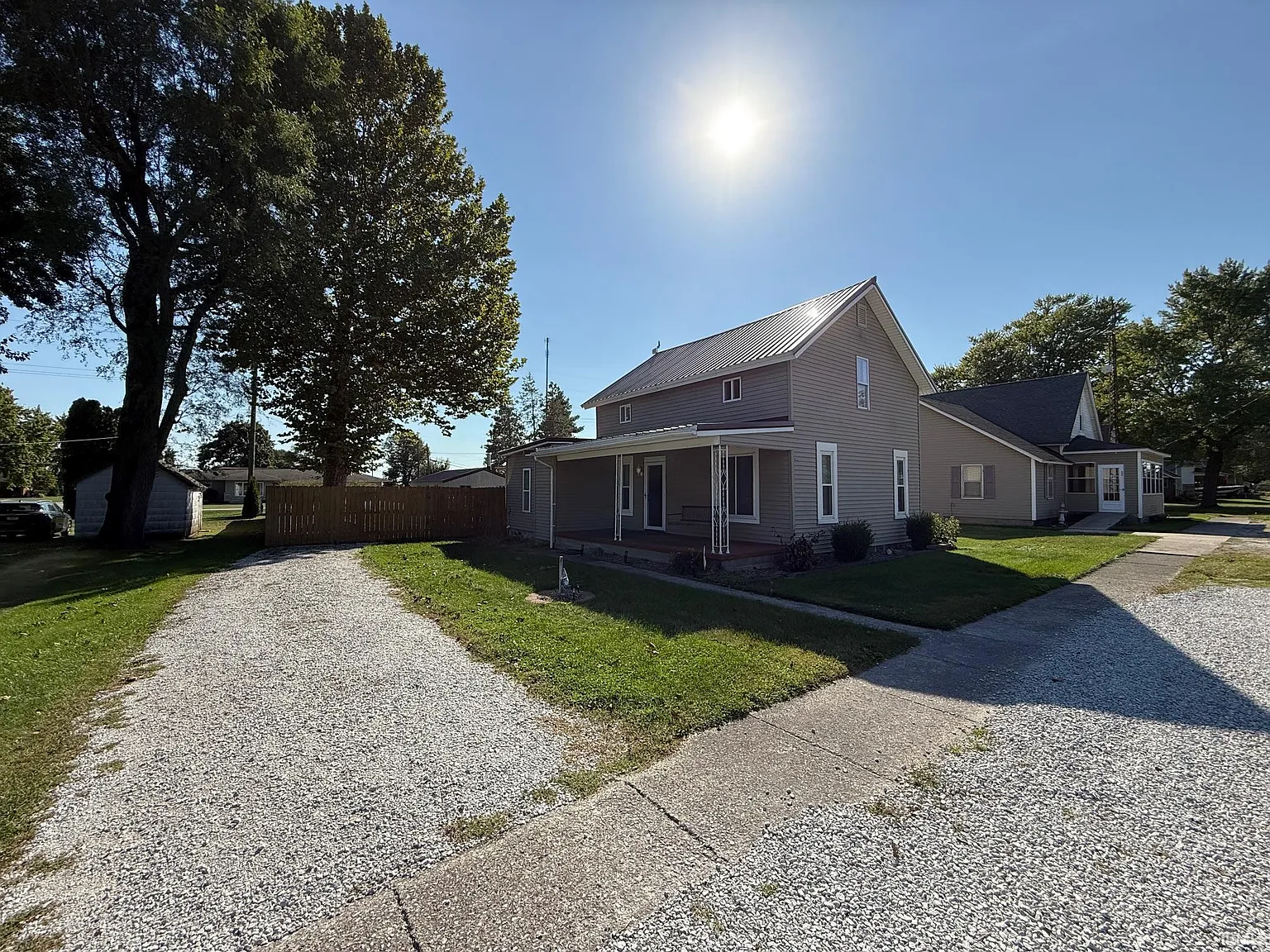 422 W Montgomery St photo 1