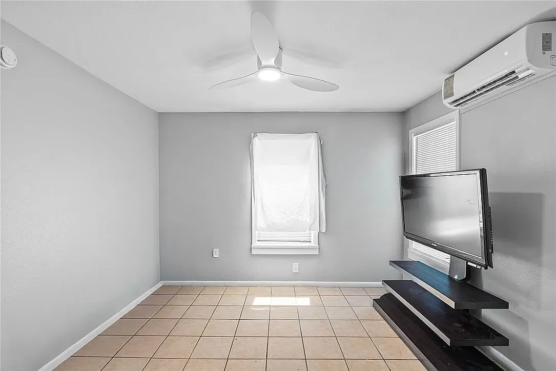 1 bed, 460 sqft, $900 — Photo 4