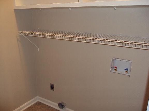 3rd image of 7014 Kemp Rd