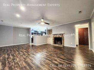 3707 Colony Crossing Dr, Charlotte, NC 28226