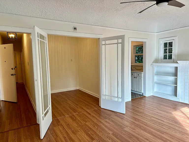 1508 Micheltorena St #12 — Photo 3