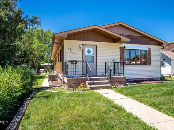 203 Ewing St, Oxford, NE 68967