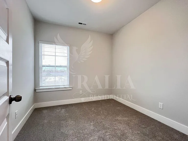 8520 Silsbee Dr — Photo 30