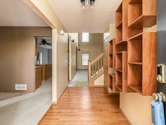2nd image of 4849 Carrimore Ln