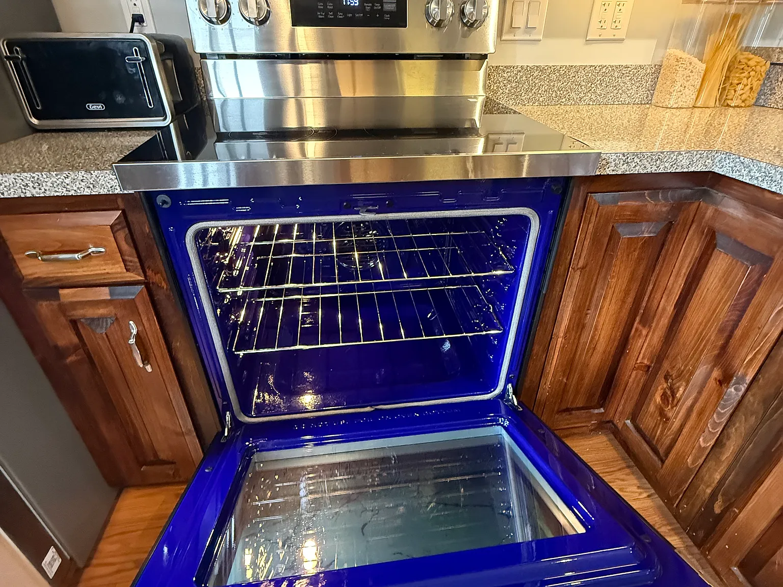 1 bed, 750 sqft, $1,900 — Photo 4
