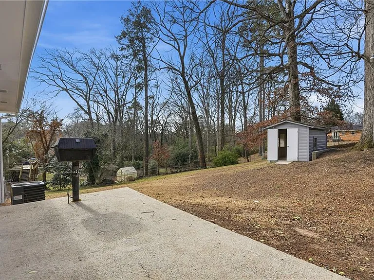 2467 Elmwood Cir SE — Photo 13