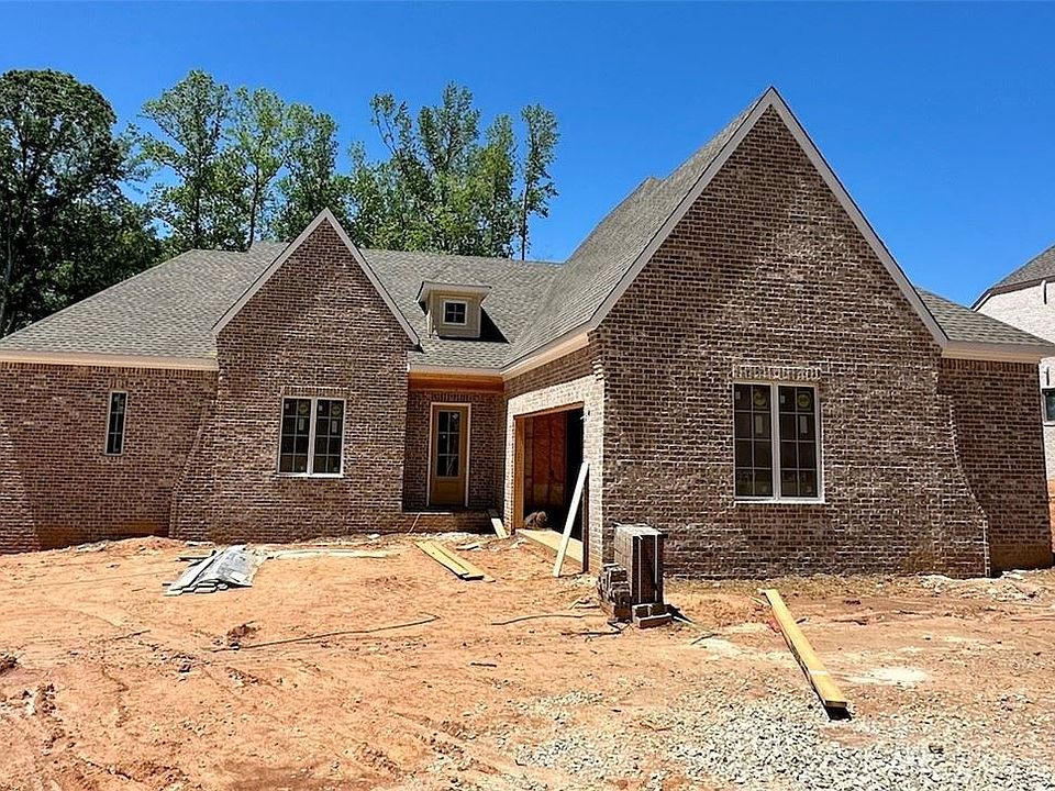 1st image of 237 Bridgewater Blvd