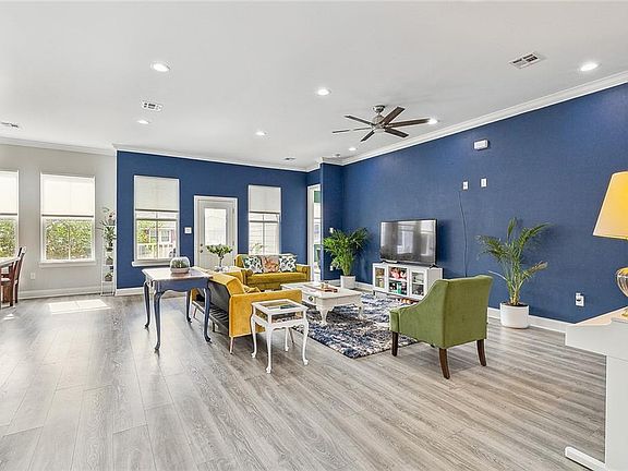 3rd image of 6457 Debore Dr