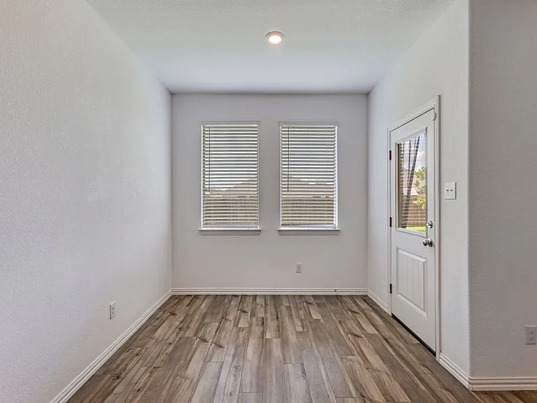 1601 Madison Dr — Photo 12