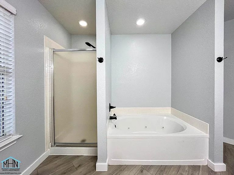 11205 Forest Pass Ct — Photo 21