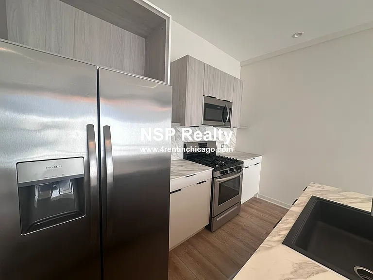 6340 W Belmont Ave #206 — Photo 5