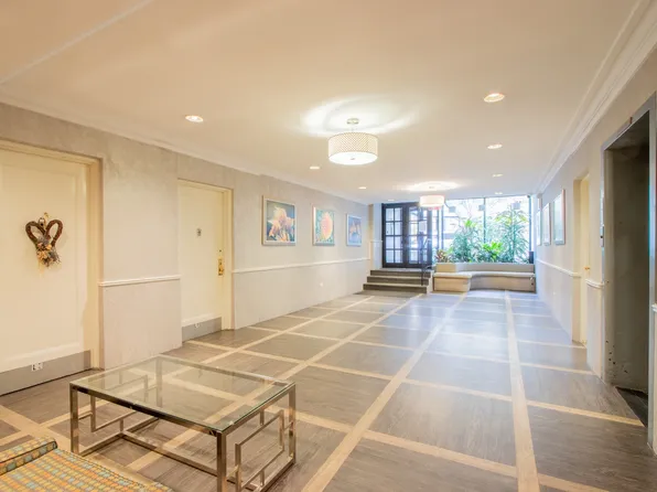 7423 Ridge Boulevard image 21 of 25