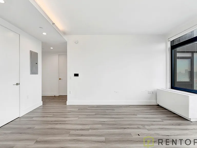 224 E 135th St #1119 — Photo 4