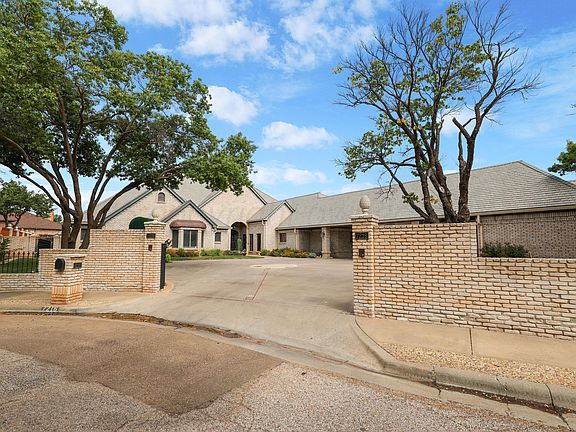 5th image of 7216 Versailles Dr