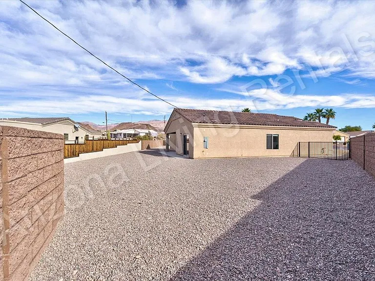 761 Chickasaw Ln — Photo 26