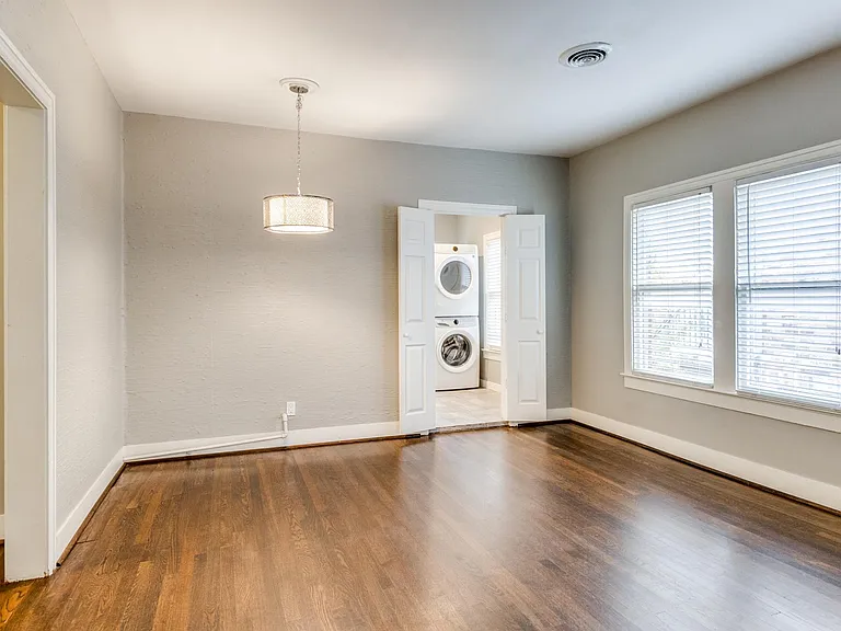 4503 Gilbert Ave — Photo 7