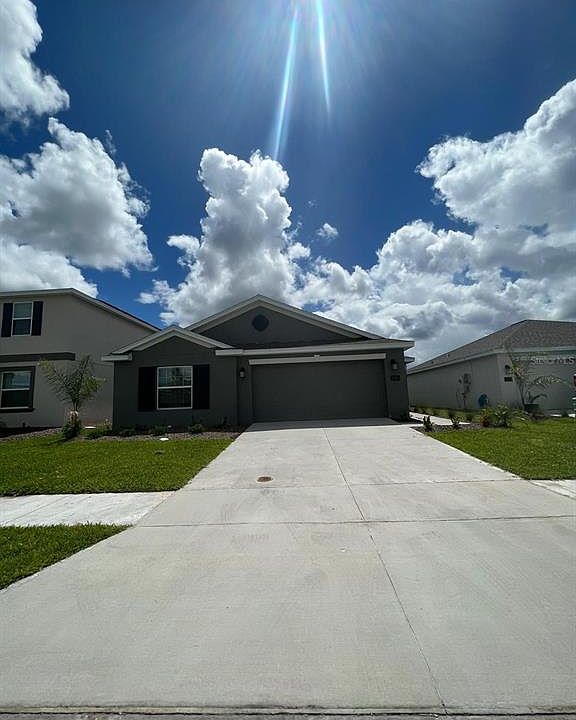 1st image of 285 Pineywoods St