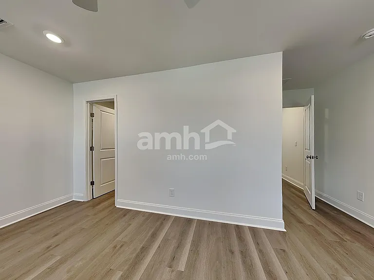 416 Armstrong Curv — Photo 10
