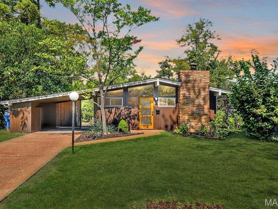 1033 Coffey Ct, Saint Louis, MO 63126