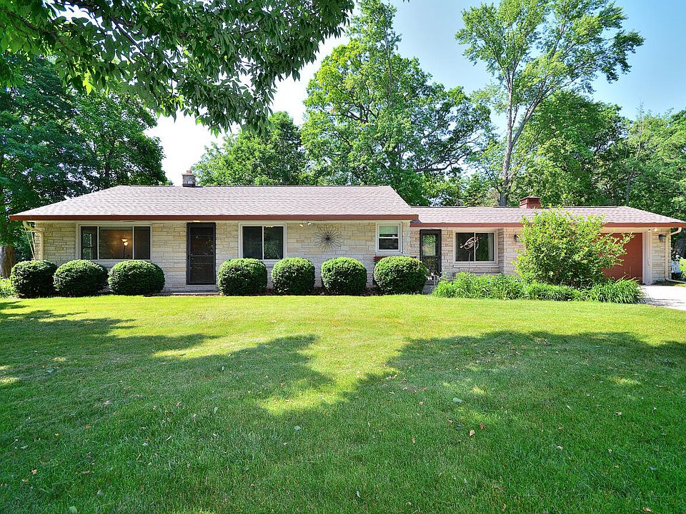 1st image of 15735 Brentwood Dr