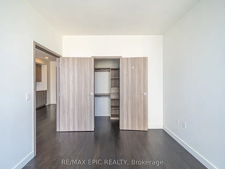 95 McMahon Dr #2715 — Photo 17