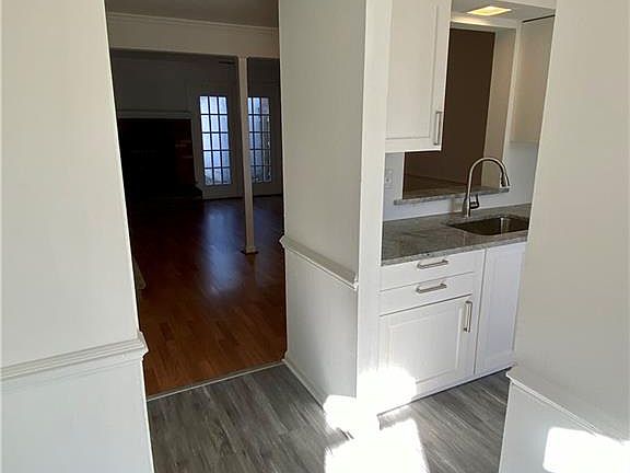 5th image of 4740 Greenlaw Dr