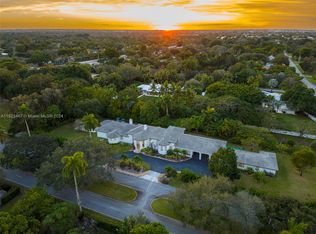 141 Royal Palm Ct, Fort Lauderdale, FL 33317