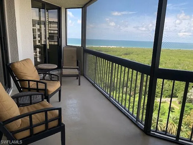 3 bed, 3.0 bath, 2550 sqft, $17,000 — Photo 2