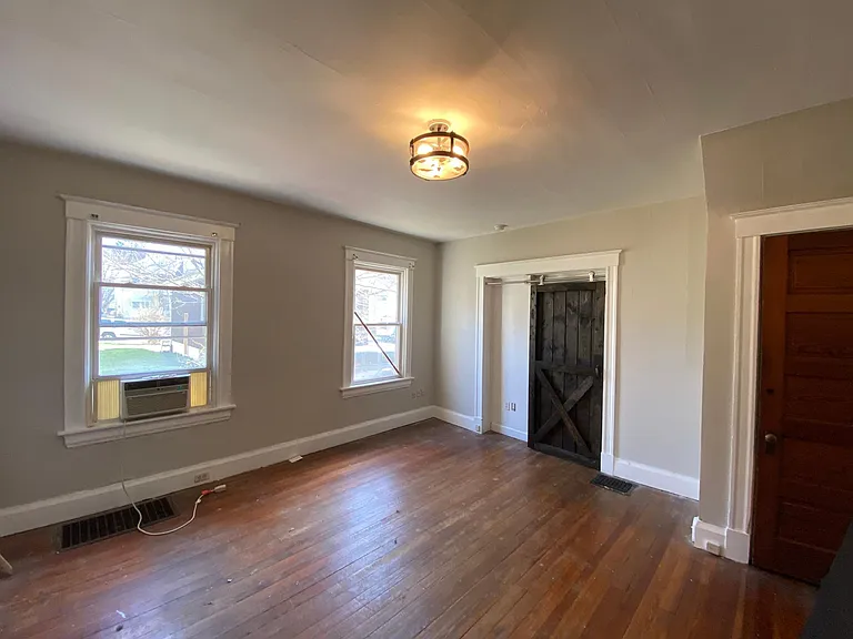 156 Warner St #1 — Photo 6