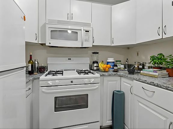 5th image of 120 Bradlee St APT 2