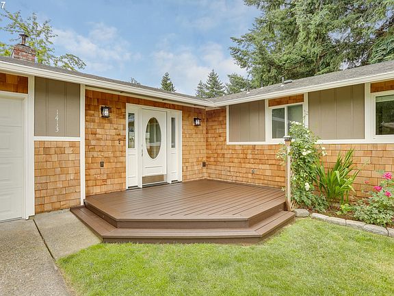 3rd image of 1413 NE 129th Ct