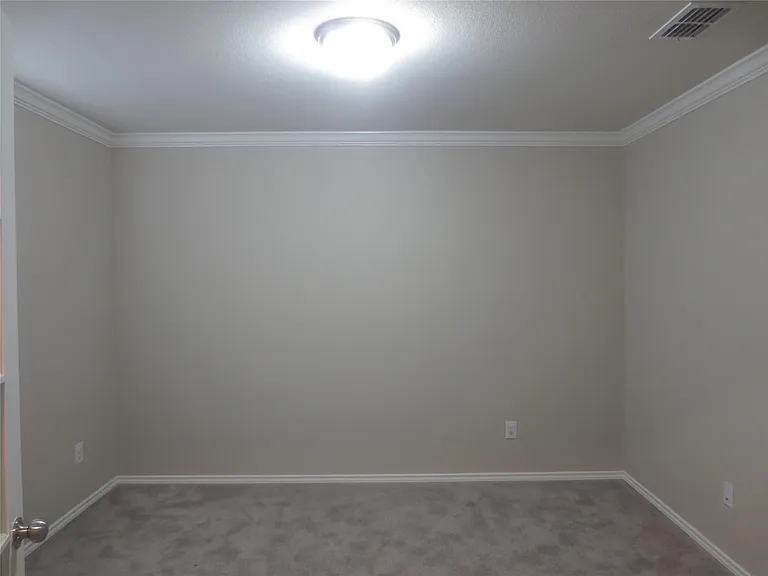 4633 Benham Dr — Photo 16