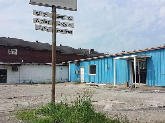 2nd image of 300 N Pruett St
