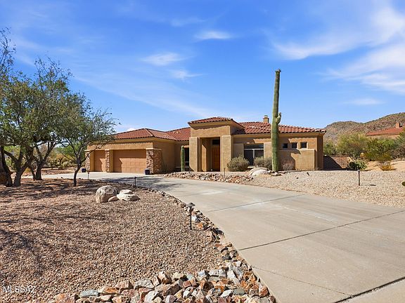 3rd image of 13924 N Dog Leg Ln