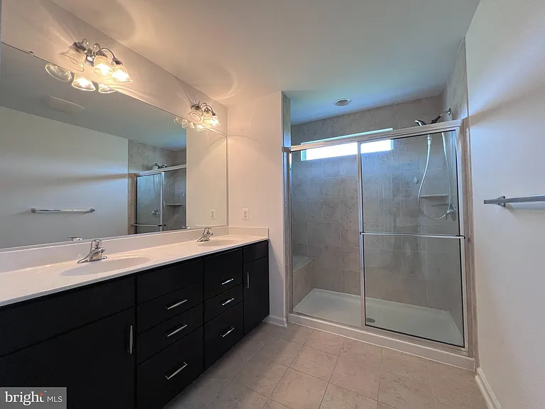 9243 Dawkins Crest Cir — Photo 17